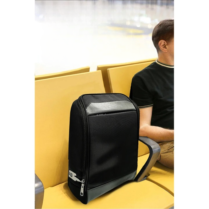 Zwarte heren smart rugzak met vingerafdrukslot, anti-diefstal en USB-oplaadpoort. Ideaal voor zakenreizen.