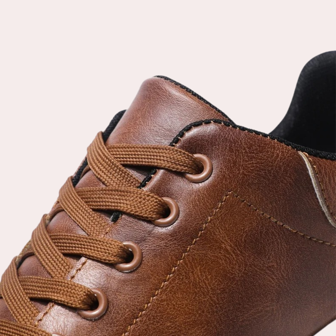 Veelzijdige heren sportschoenen, ideaal voor comfort en mode, met een stevige, ondersteunende zool.