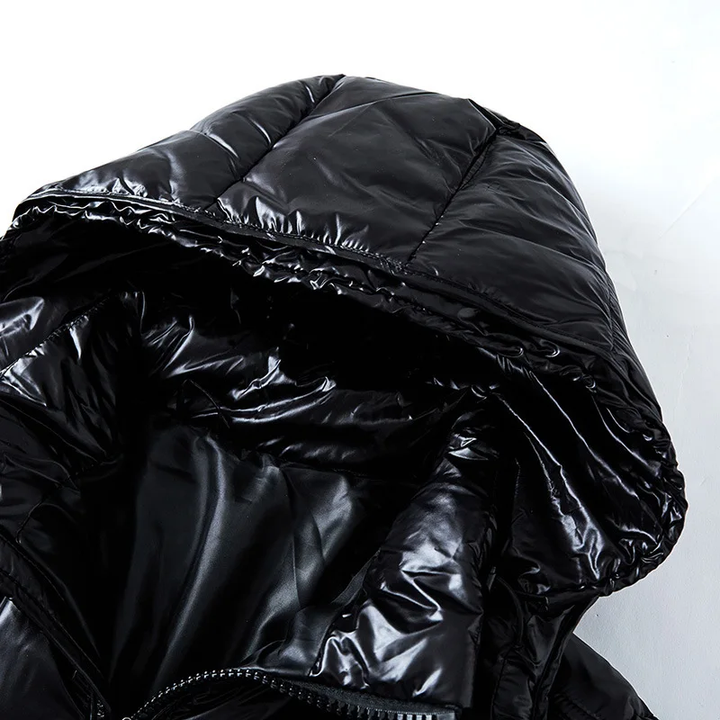 Warme heren winterjas met isolerende voering en rits. Ideale bovenkleding tegen de winterkou.