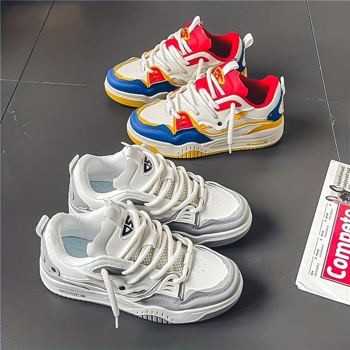 Ryker herensneaker met dynamisch design in zwart, grijs en geel, ideaal voor sportieve mannen.