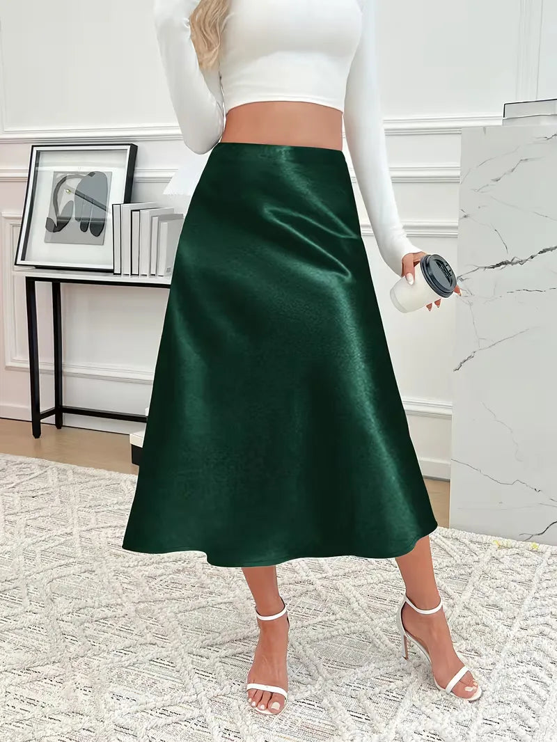 Grijze satijnen damesrok, hoge taille, tijdloos en elegant voor elke gelegenheid.