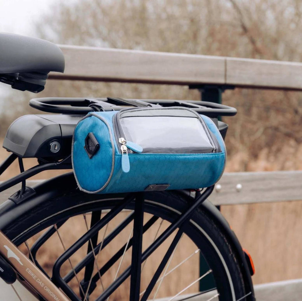 Waterdichte fietstas met touchscreen, perfect voor veilige opslag van je smartphone onderweg.