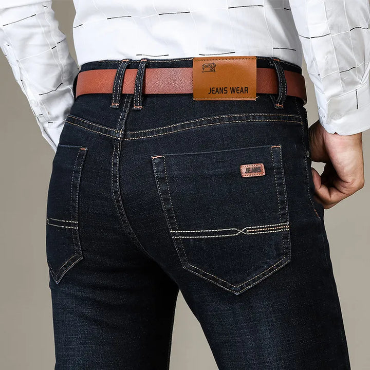 "Zwarte stretch jeans heren, slim fit, comfortabel en stijlvol met elastische pasvorm, modern uiterlijk ideaal voor elke gele