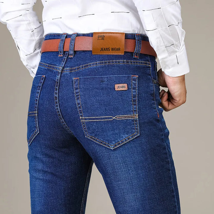 "Zwarte stretch jeans heren, slim fit, comfortabel en stijlvol met elastische pasvorm, modern uiterlijk ideaal voor elke gele