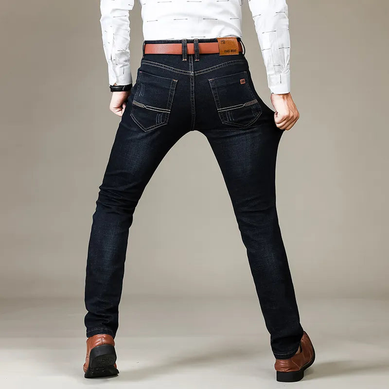 "Zwarte stretch jeans heren, slim fit, comfortabel en stijlvol met elastische pasvorm, modern uiterlijk ideaal voor elke gele