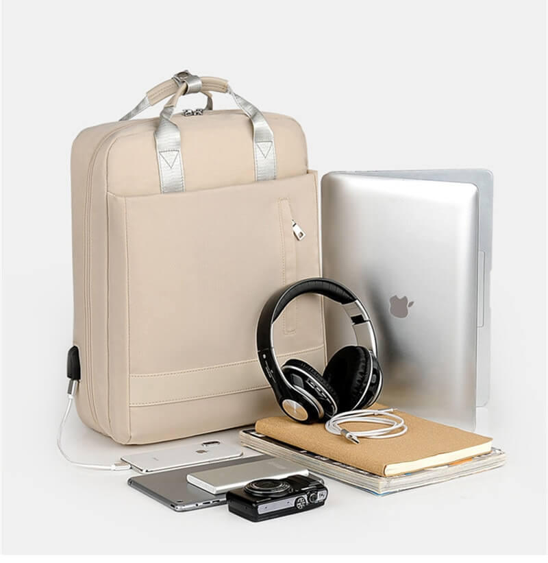 Praktische anti-diefstal rugzak met USB-oplaadfunctie; een must-have voor de moderne reiziger en forens.