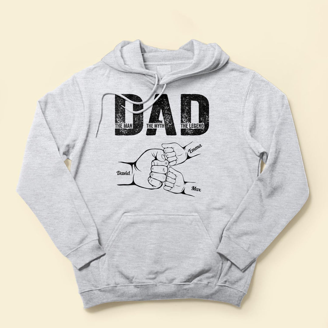 Blauwe hoodie 'Dad. The Man. The Myth. The Legend.', een persoonlijk en uniek cadeau voor vaderdag.