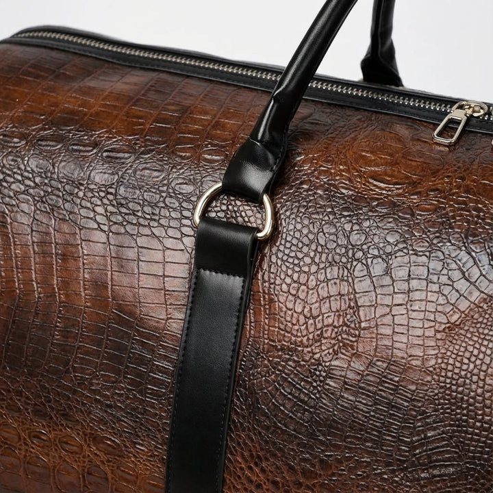 Unisex Spaceline reistas, zwart, gedragen als schoudertas; functionele reisaccessoire en weekendtas.